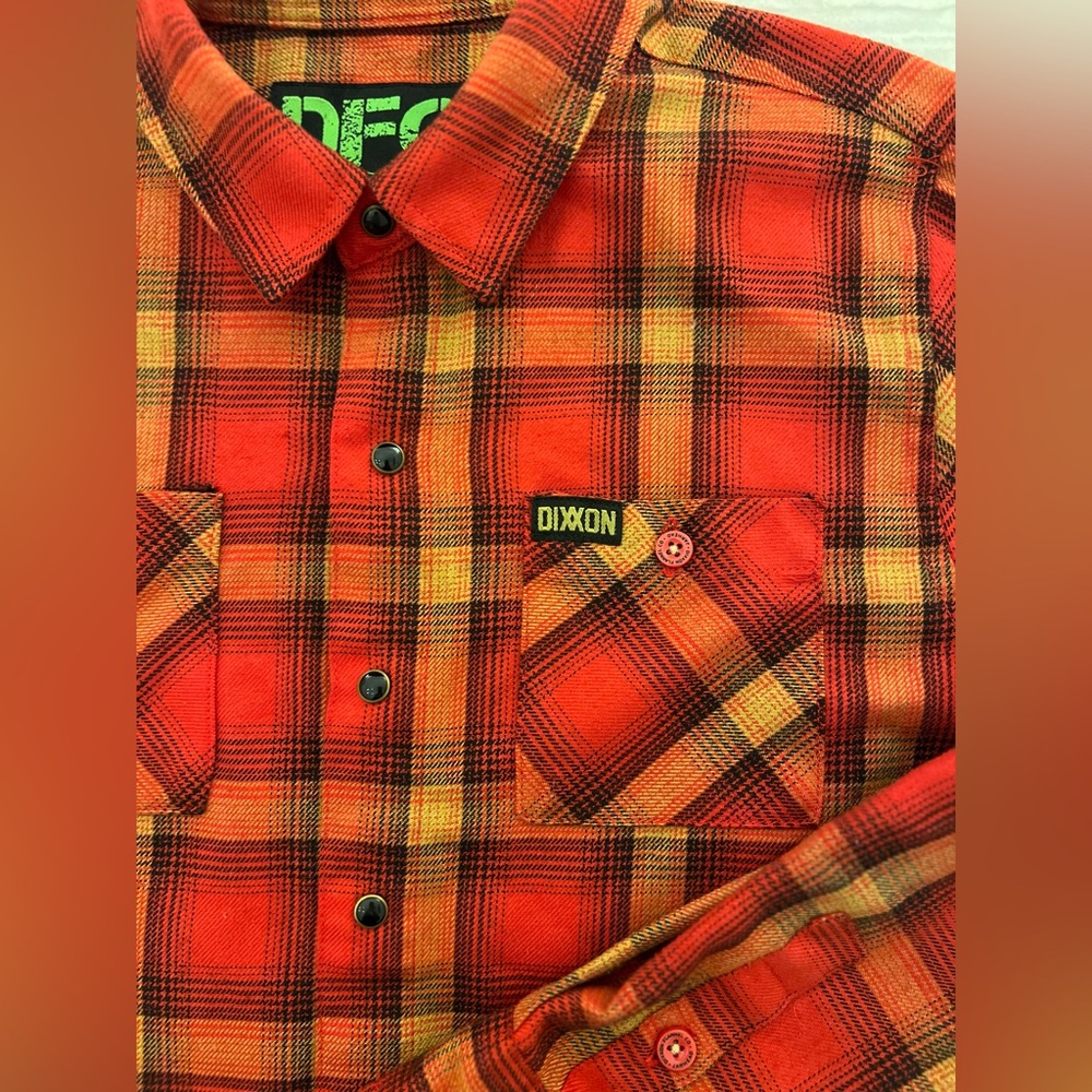 The Worlds Fav Flannel 🔥 Dixxon Flannel Co. Red & Gold Plaid Youth Large Shirt